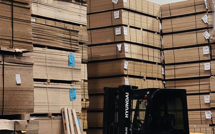 Yorliq materiali: qog'oz, polipropilen yoki polyester